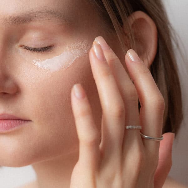 Baby pink illuminating eye cream - Image 2